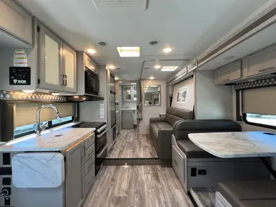 2023 Thor Motor Coach Geneva photo 6