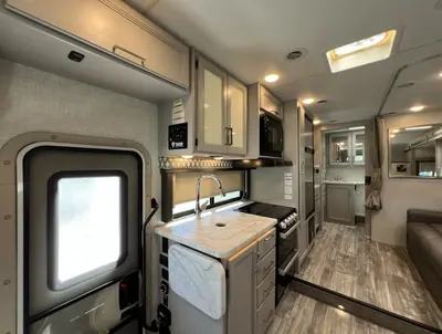 2023 Thor Motor Coach Geneva photo 7
