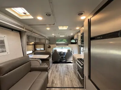2023 Thor Motor Coach Geneva photo 3