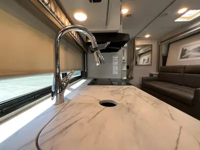 2023 Thor Motor Coach Geneva photo 11