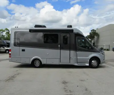 2023 Regency Conversions Ultra Brougham photo 22