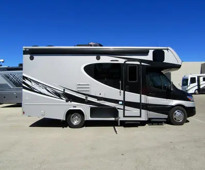 2022 Dynamax Corp Isata 3 Series photo 22