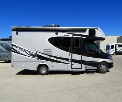 2022 Dynamax Corp Isata 3 Series photo 21