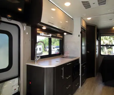 2019 Thor Motor Coach Compass photo 6