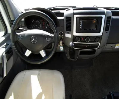 2019 Thor Motor Coach Compass photo 2