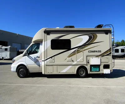 2019 Thor Motor Coach Compass photo 25