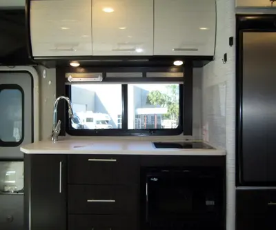 2019 Thor Motor Coach Compass photo 8