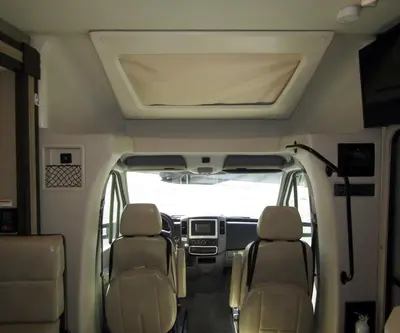 2019 Thor Motor Coach Compass photo 4