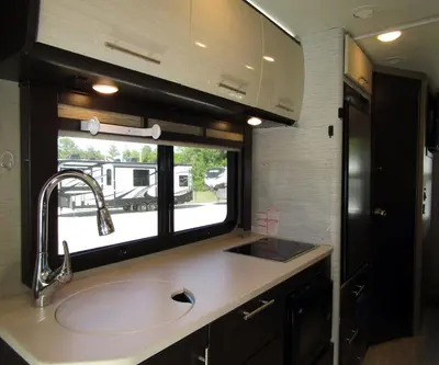 2019 Thor Motor Coach Compass photo 9