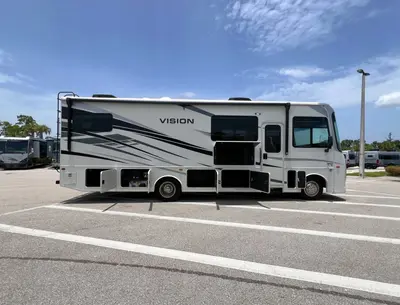 2024 Entegra Coach Vision photo 25