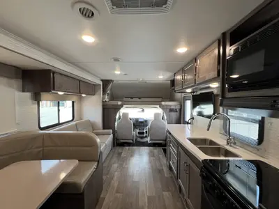 2024 Winnebago Minnie Winnie photo 3