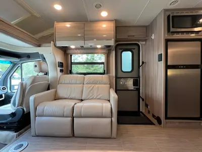 2023 Thor Motor Coach Delano photo 13