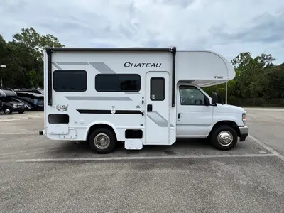 2026 Thor Motor Coach Chateau photo 19