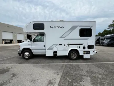 2026 Thor Motor Coach Chateau photo 21