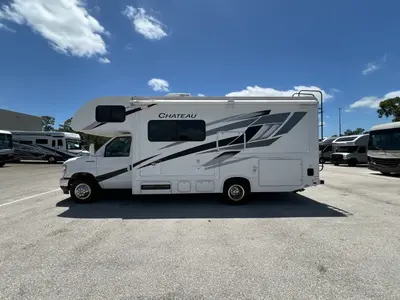 2024 Thor Motor Coach Chateau photo 24