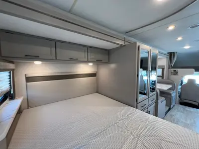 2024 Thor Motor Coach Chateau photo 15