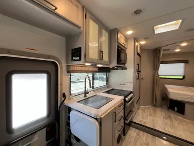 2024 Thor Motor Coach Chateau photo 7