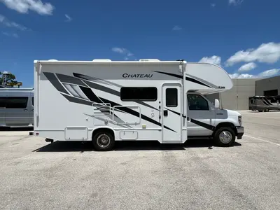 2024 Thor Motor Coach Chateau photo 21