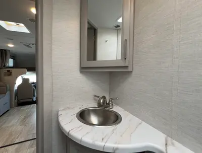 2024 Thor Motor Coach Chateau photo 20