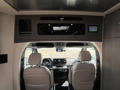 2022 Airstream Atlas photo 4