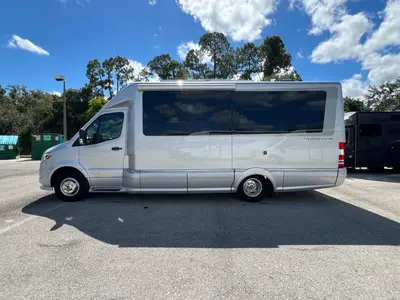 2022 Airstream Atlas photo 24