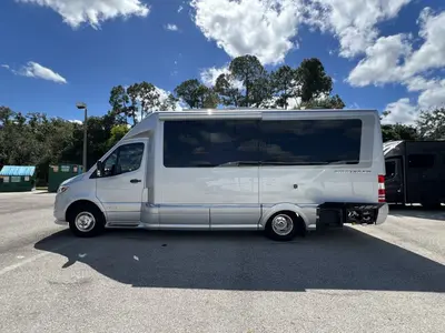 2022 Airstream Atlas photo 25