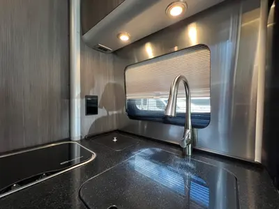 2022 Airstream Atlas photo 11