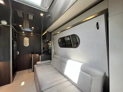 2022 Airstream Atlas photo 6