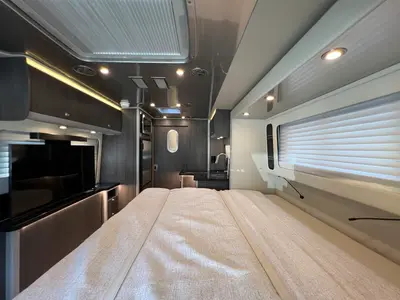 2022 Airstream Atlas photo 18