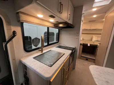 2026 Thor Motor Coach Chateau Sprinter photo 6