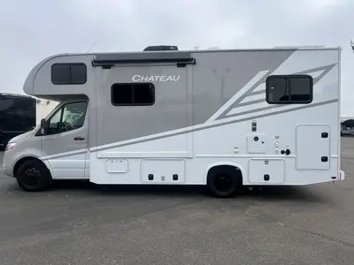 2026 Thor Motor Coach Chateau Sprinter photo 17