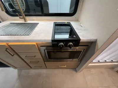 2026 Thor Motor Coach Chateau Sprinter photo 9