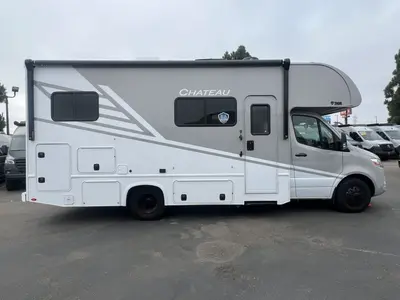2026 Thor Motor Coach Chateau Sprinter photo 19