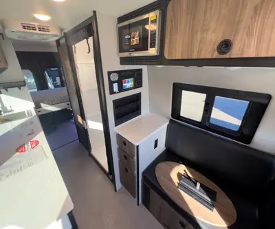 2026 Tiffin Motorhomes GH2 photo 7
