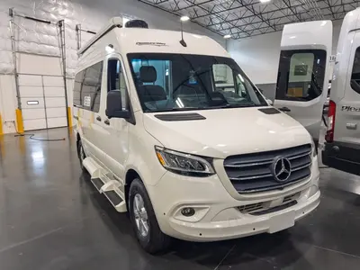 2026 Pleasure Way Ascent exterior