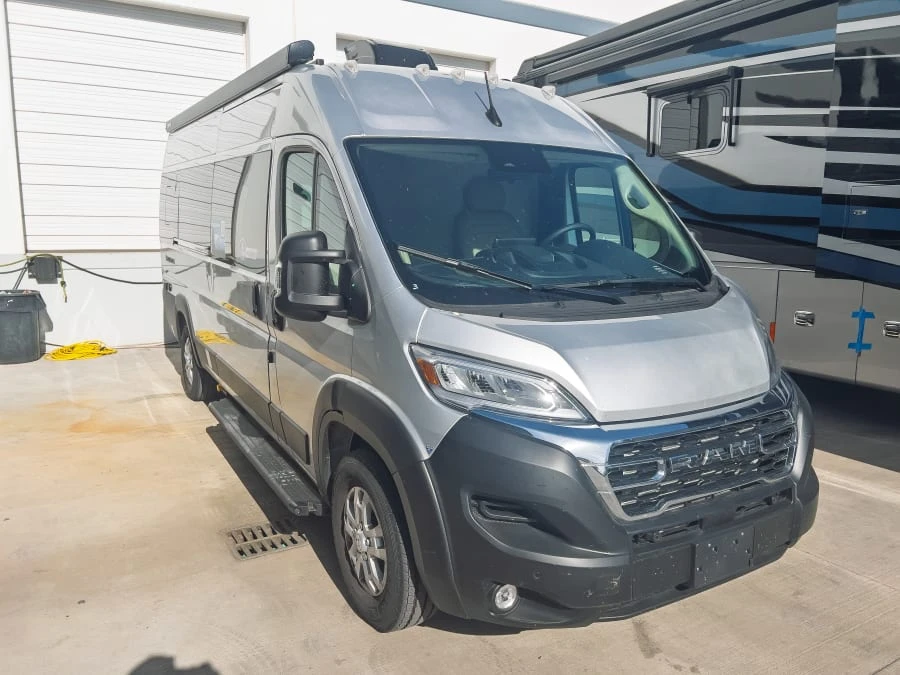 2027 Thor Motor Coach Sequence exterior