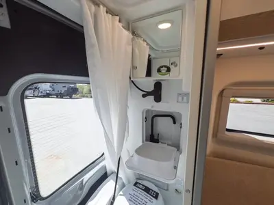 2027 Thor Motor Coach Talavera photo 14