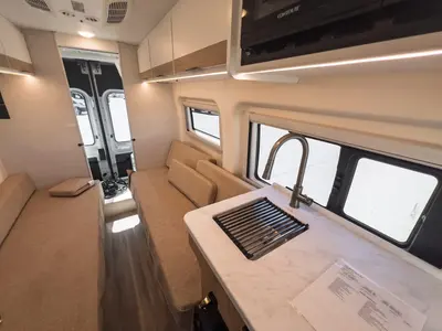 2027 Thor Motor Coach Talavera photo 7