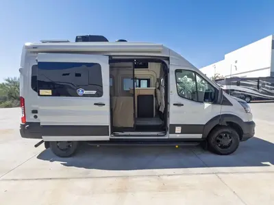 2027 Thor Motor Coach Talavera photo 17