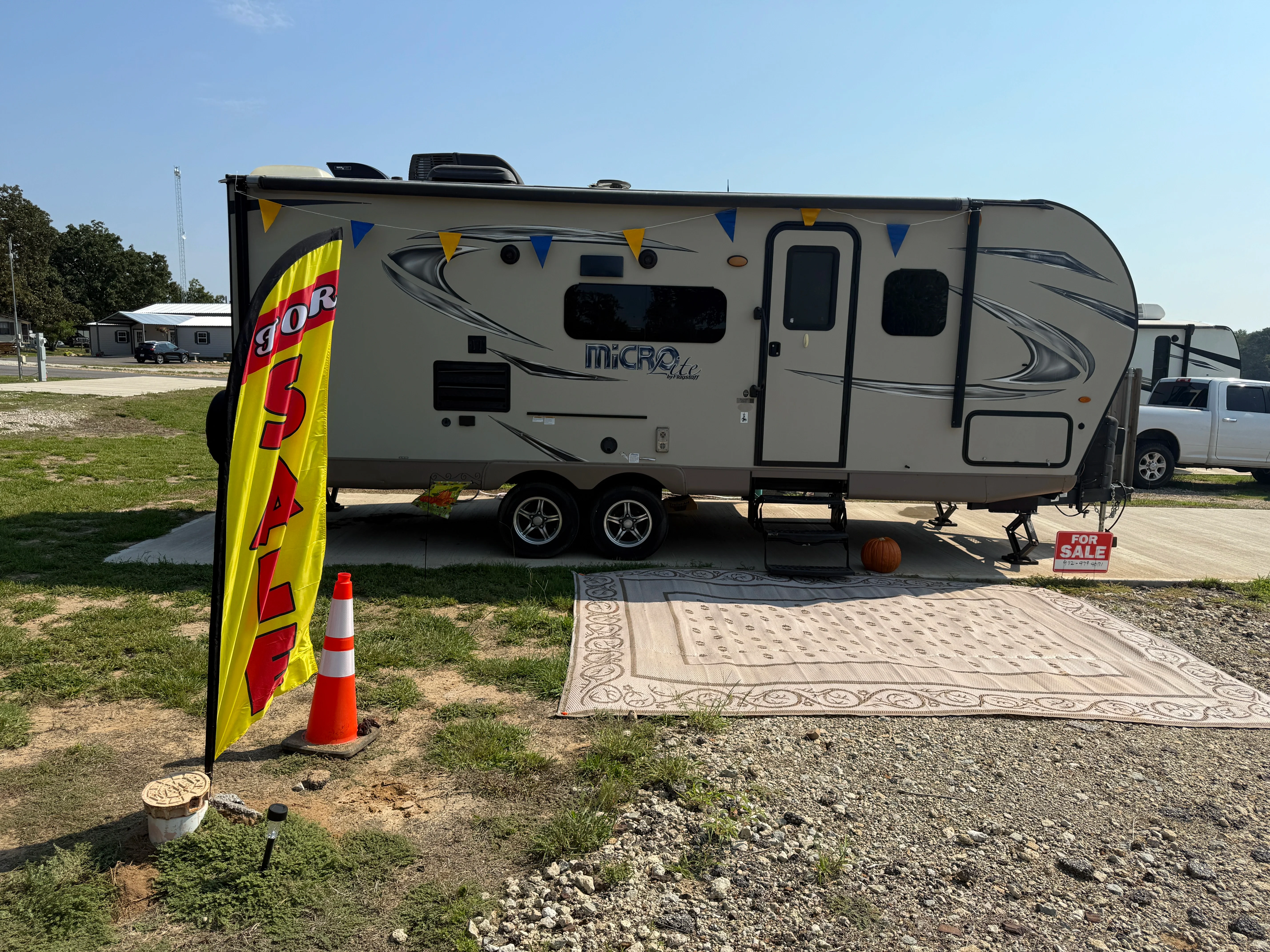 2018 FLAGSTAFF MICRO LITE exterior
