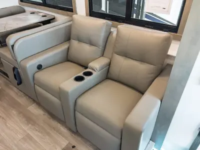 2027 Entegra Coach Vision XL photo 7