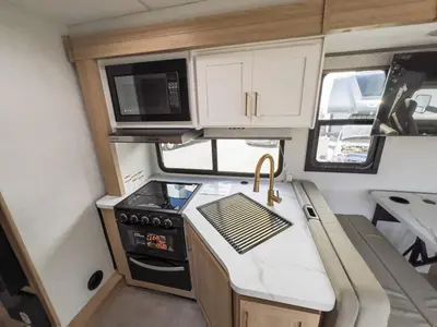 2027 Thor Motor Coach Chateau photo 11