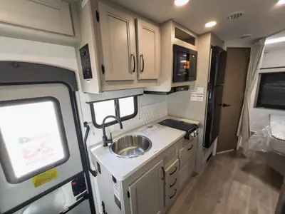2027 Entegra Coach Odyssey SE photo 10
