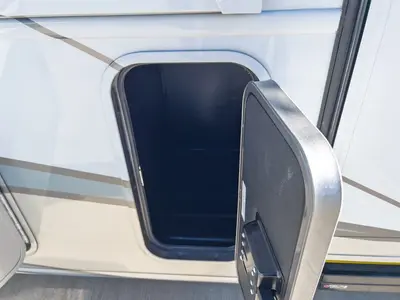 2027 Entegra Coach Vision XL photo 28