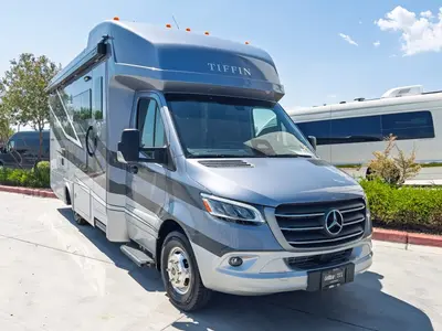 2027 Tiffin Motorhomes Wayfarer exterior