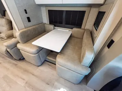 2027 Tiffin Motorhomes Wayfarer photo 8