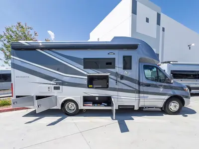 2027 Tiffin Motorhomes Wayfarer photo 18