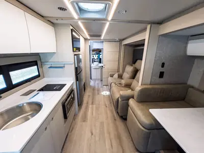 2027 Tiffin Motorhomes Wayfarer photo 6
