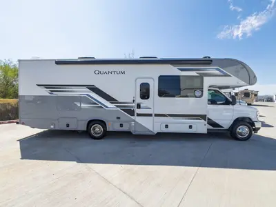 2027 Thor Motor Coach Quantum photo 19