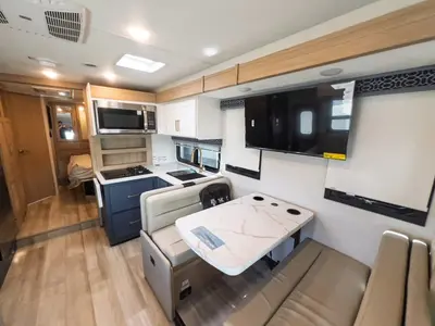 2027 Thor Motor Coach Quantum photo 7